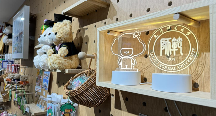 携手校友企业 艾弗森贝博ballbet官网文创中心推动校园文化建设提质增效